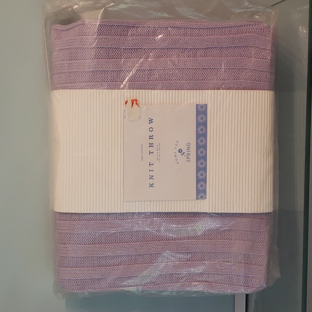 Lavender knit throw blanket